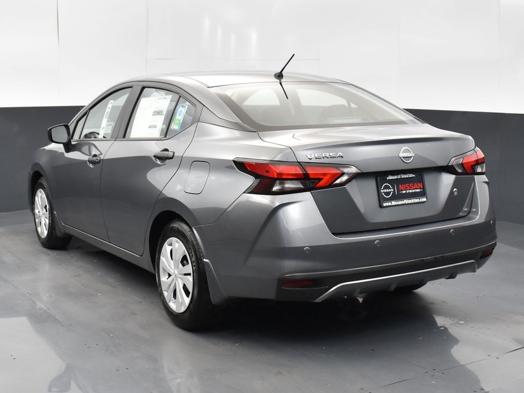 2025 Nissan Versa 1.6 S photo 5