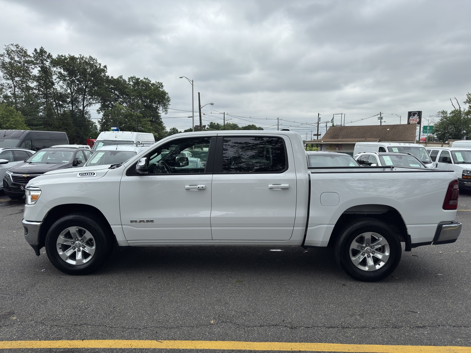 2024 Ram 1500 Laramie photo 4