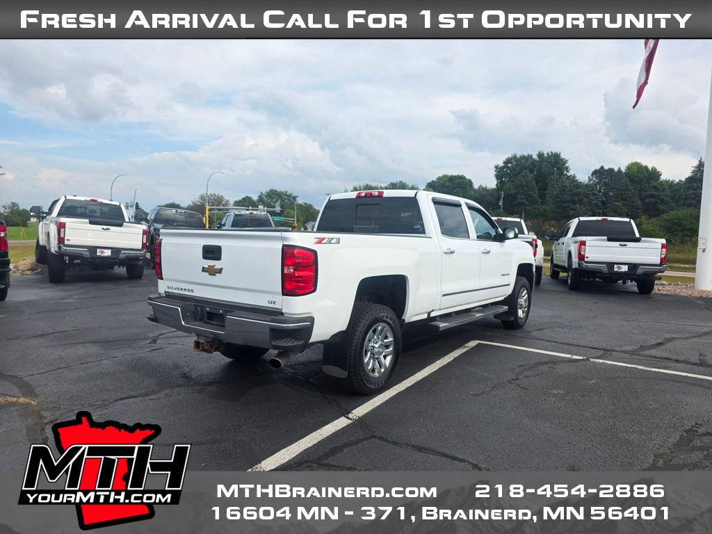 2018 Chevrolet Silverado 2500HD LTZ Z71 photo 9