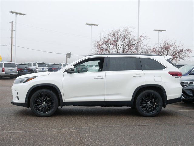 2019 Toyota Highlander SE photo 4