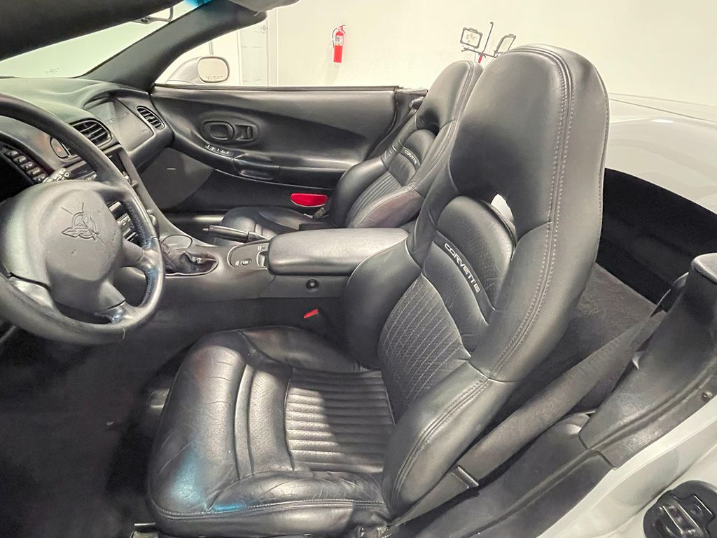 2000 Chevrolet Corvette Base Convertible photo 41