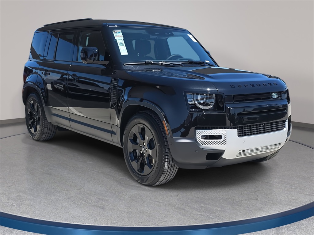 2025 Land Rover Defender 110 S photo 3
