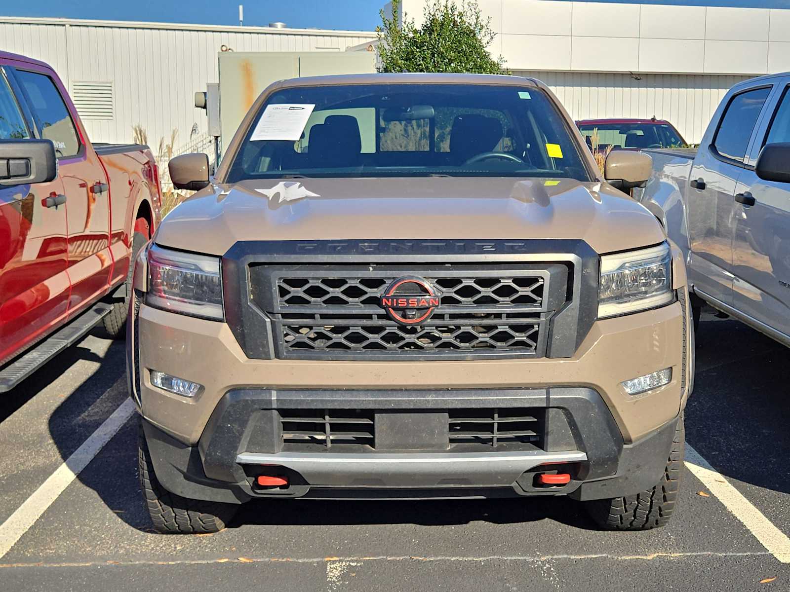 2022 Nissan Frontier PRO-X photo 2