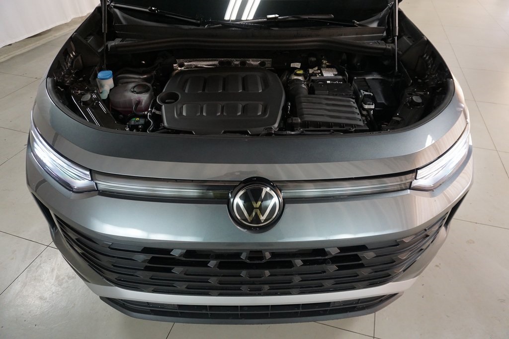 2025 Volkswagen Tiguan SE photo 25