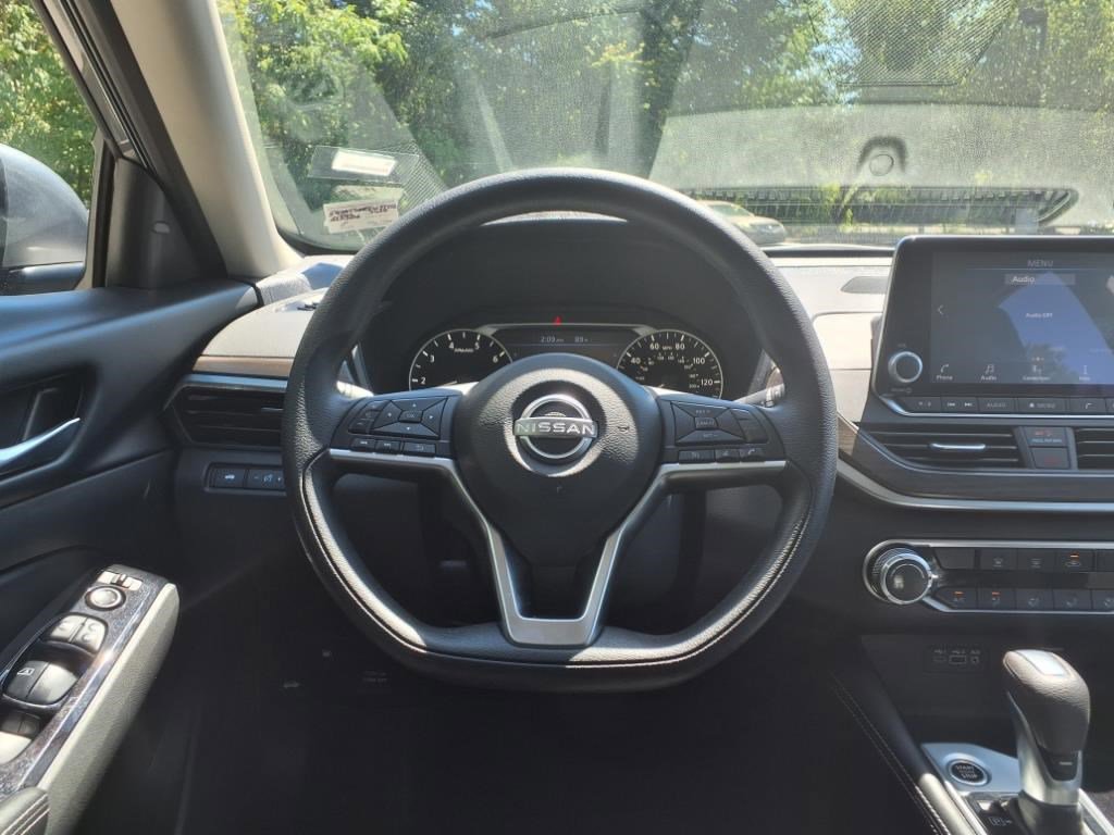 2023 Nissan Altima 2.5 SV photo 13
