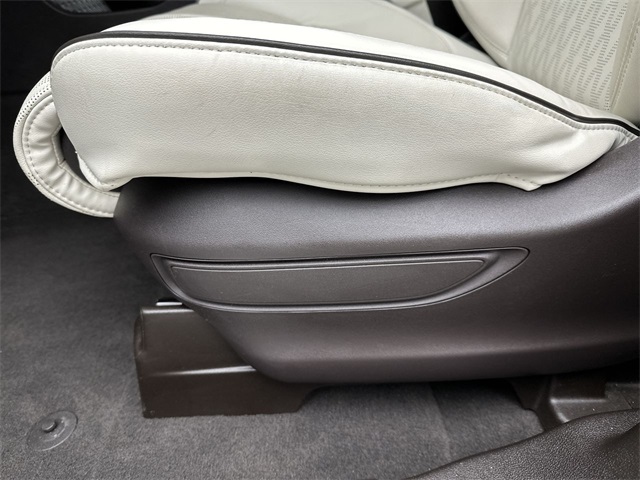 2023 Lincoln Aviator Black Label photo 4