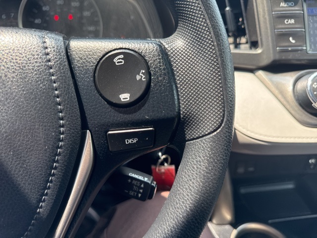 2015 Toyota RAV4 LE photo 11