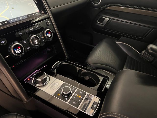2020 Land Rover Discovery HSE Luxury photo 29