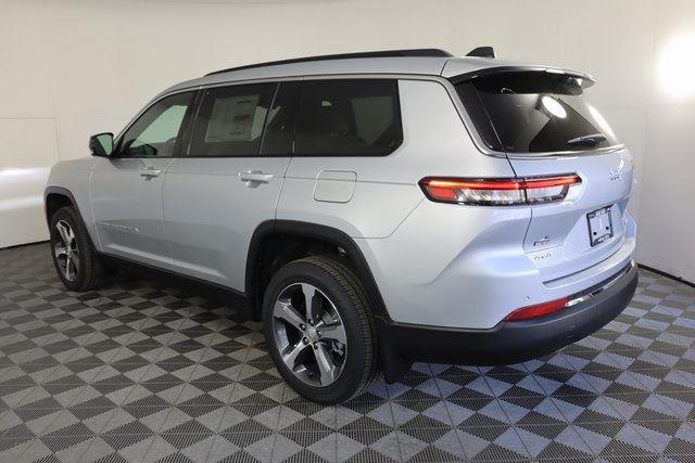 2025 Jeep Grand Cherokee Limited photo 4