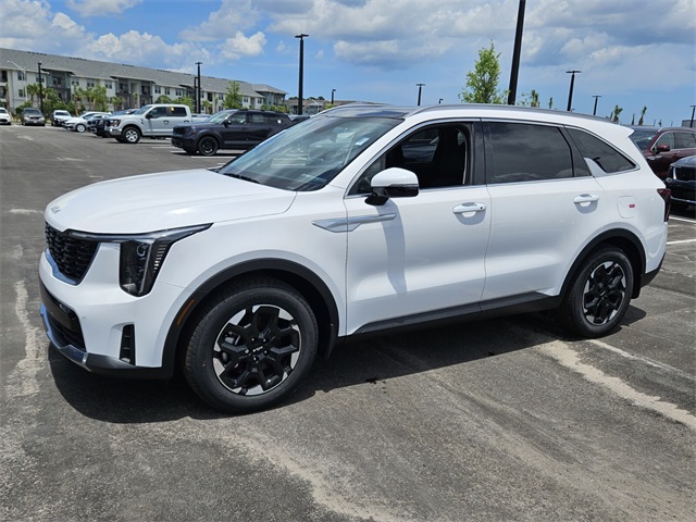 2025 Kia Sorento S photo 2