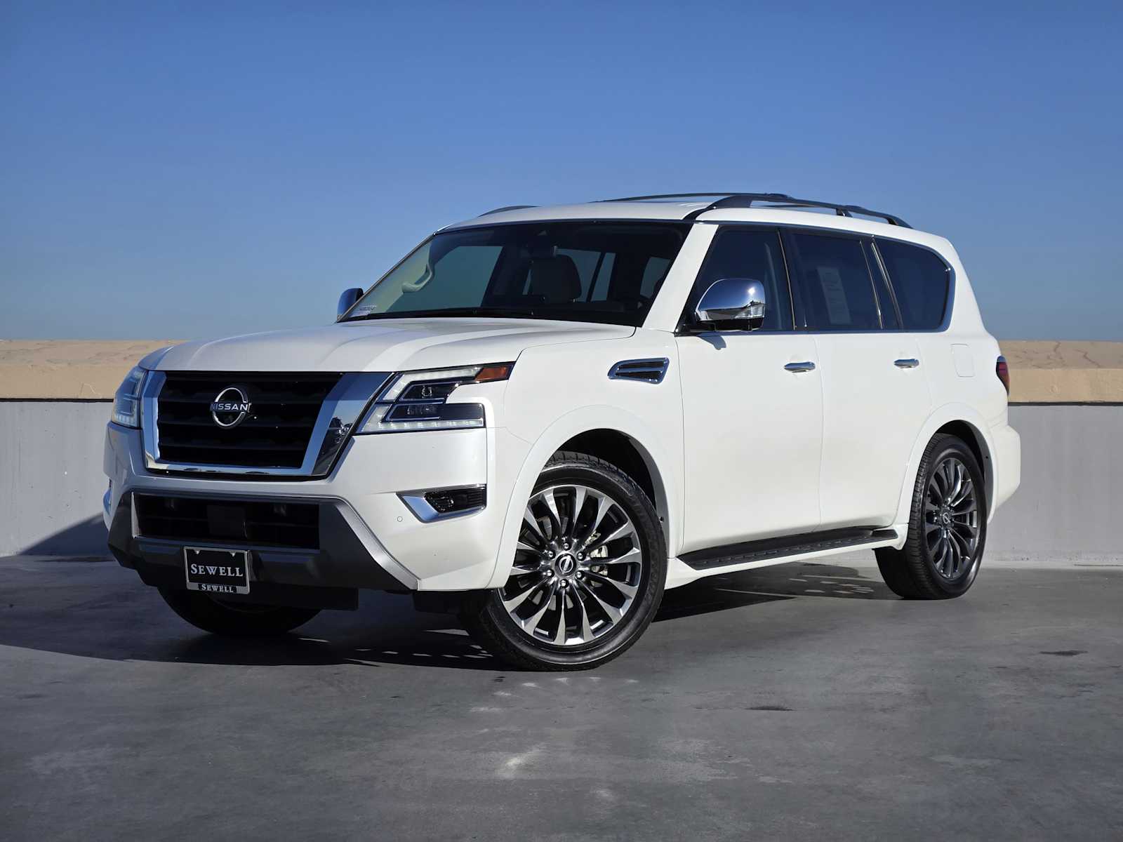 2024 Nissan Armada Platinum's photo