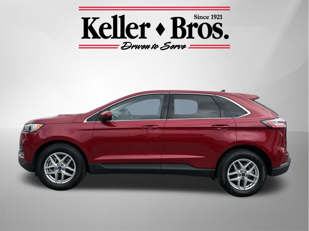 2022 Ford Edge SEL photo 2
