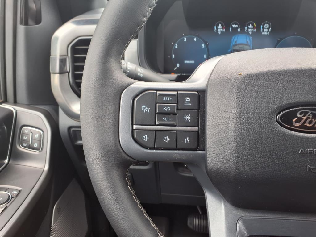 2025 Ford F-150 Lariat photo 14