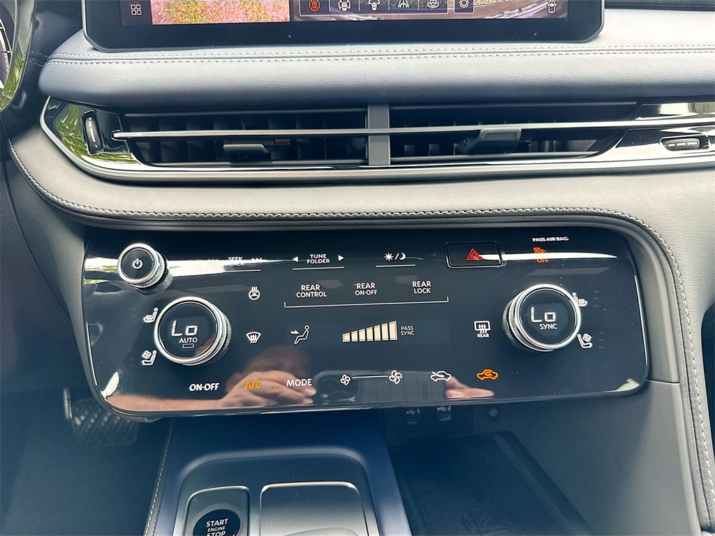 2026 Infiniti QX60 AWD photo 16