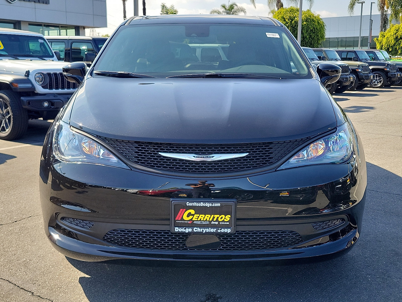 2025 Chrysler Voyager LX photo 16