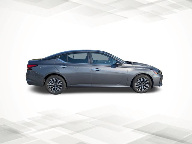2024 Nissan Altima 2.5 SV photo 3