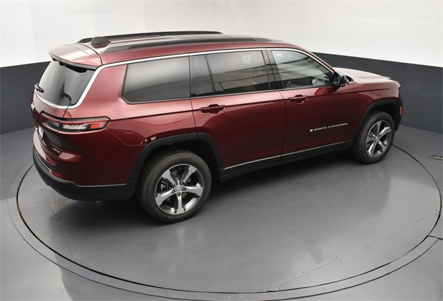 2025 Jeep Grand Cherokee Limited photo 16