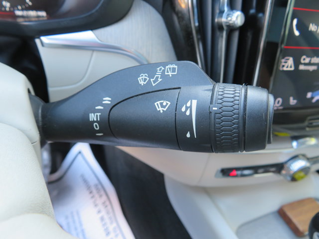 2018 Volvo XC60 Inscription photo 30