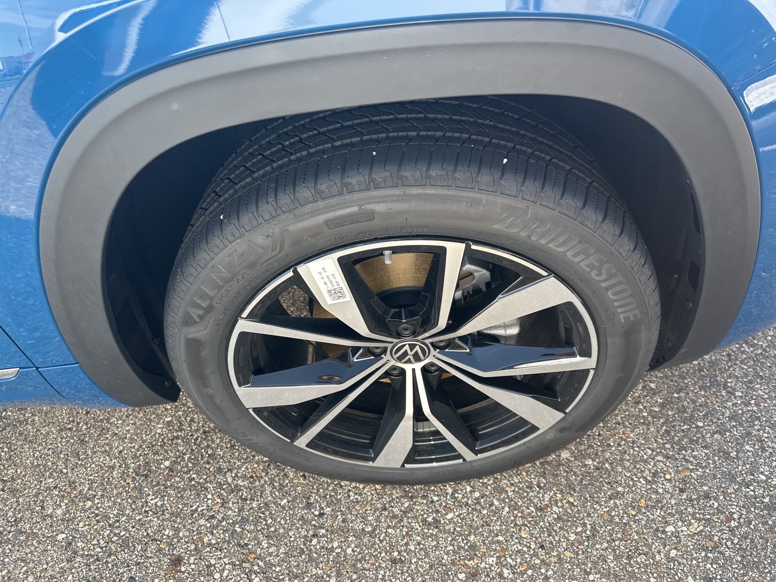 2026 Volkswagen Atlas SEL Premium R-Line photo 4