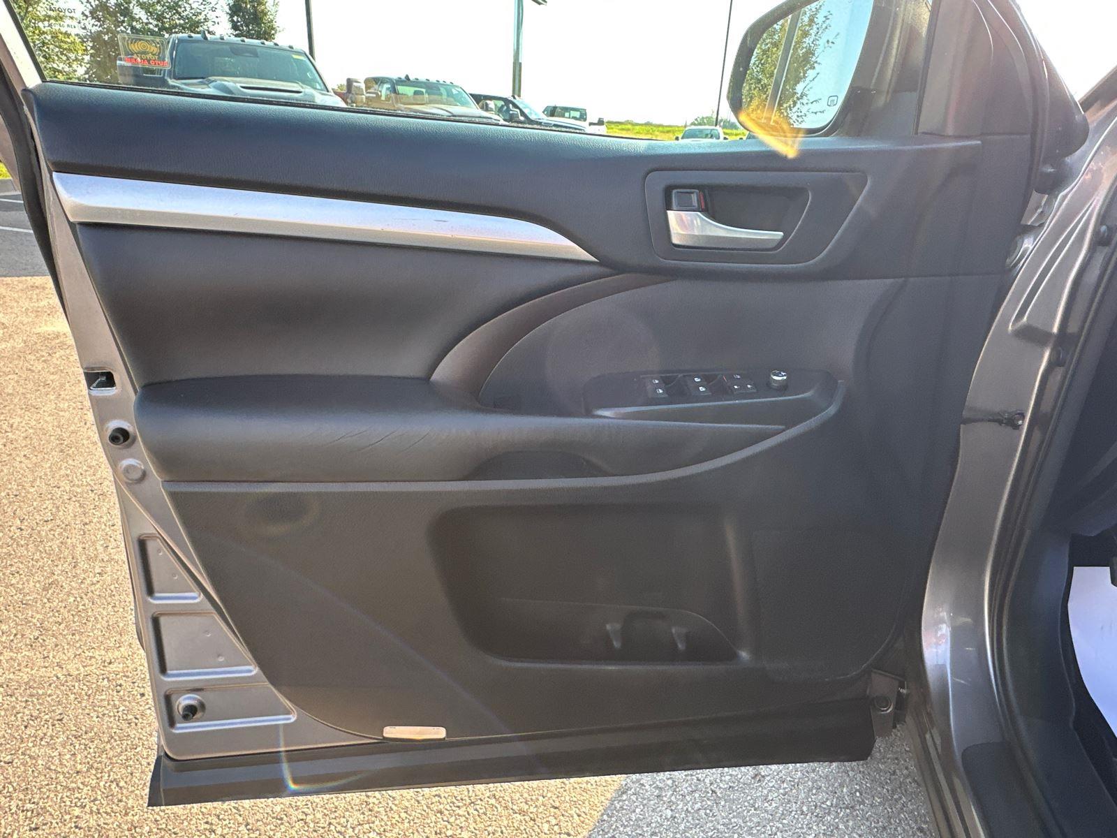 2018 Toyota Highlander XLE photo 7