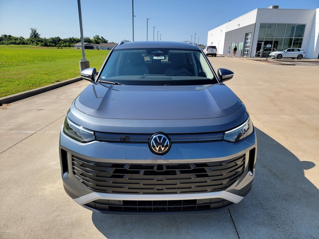 2025 Volkswagen Tiguan SE R-Line Black photo 4