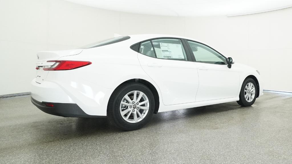 2026 Toyota Camry LE photo 21
