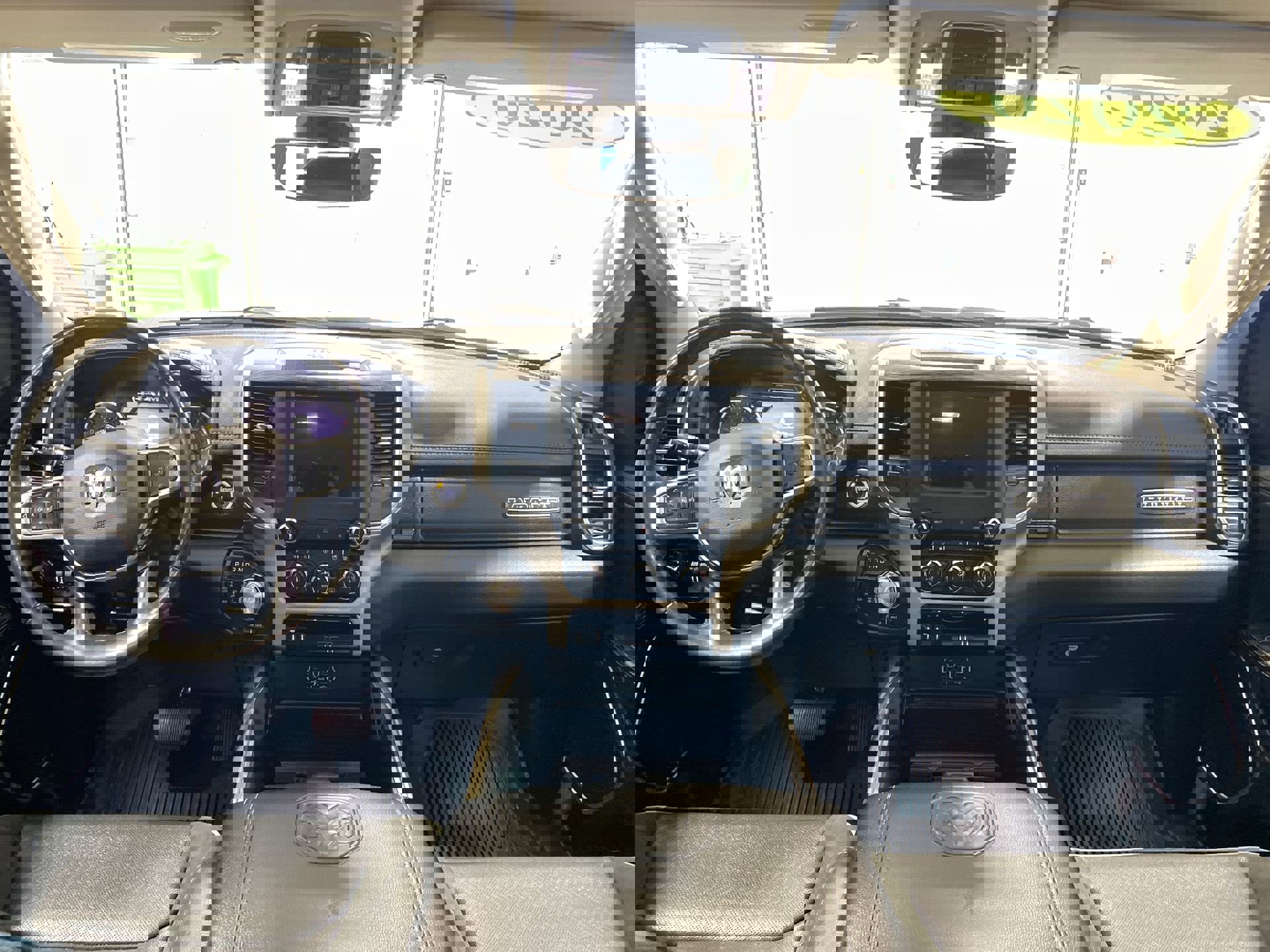 2020 Ram 1500 Laramie photo 18