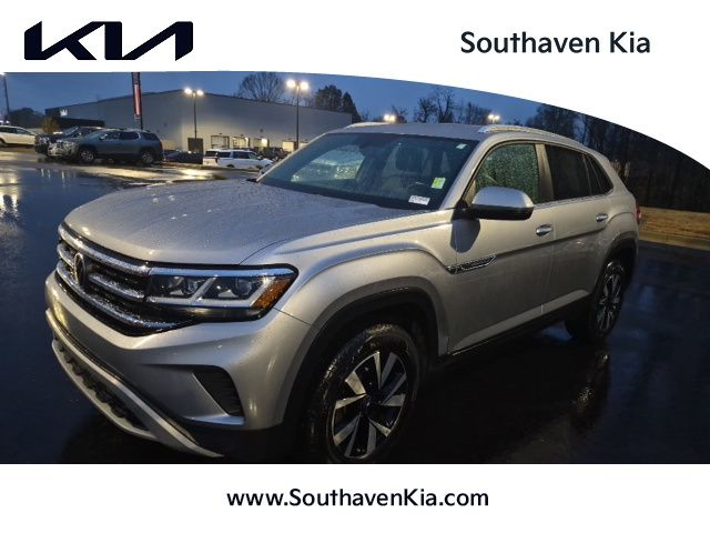 2023 Volkswagen Atlas Cross Sport SE's photo