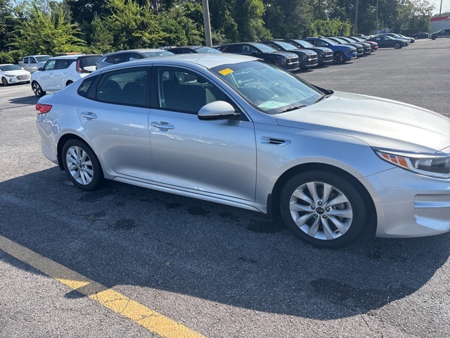 2018 Kia Optima LX photo 4