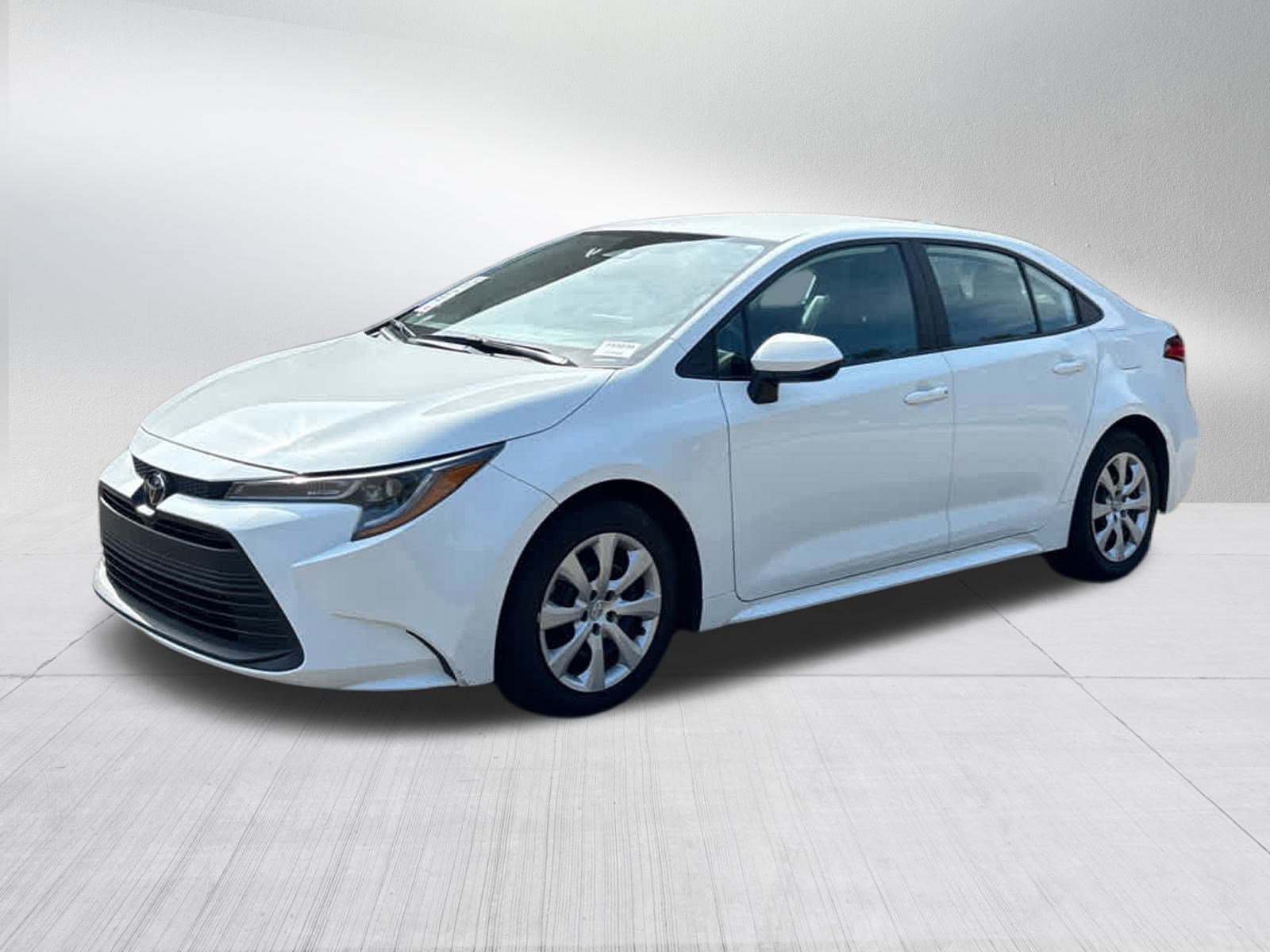 2024 Toyota Corolla LE photo 3