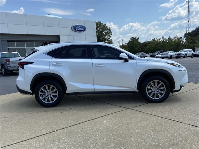 2017 Lexus NX 200t Luxury photo 2