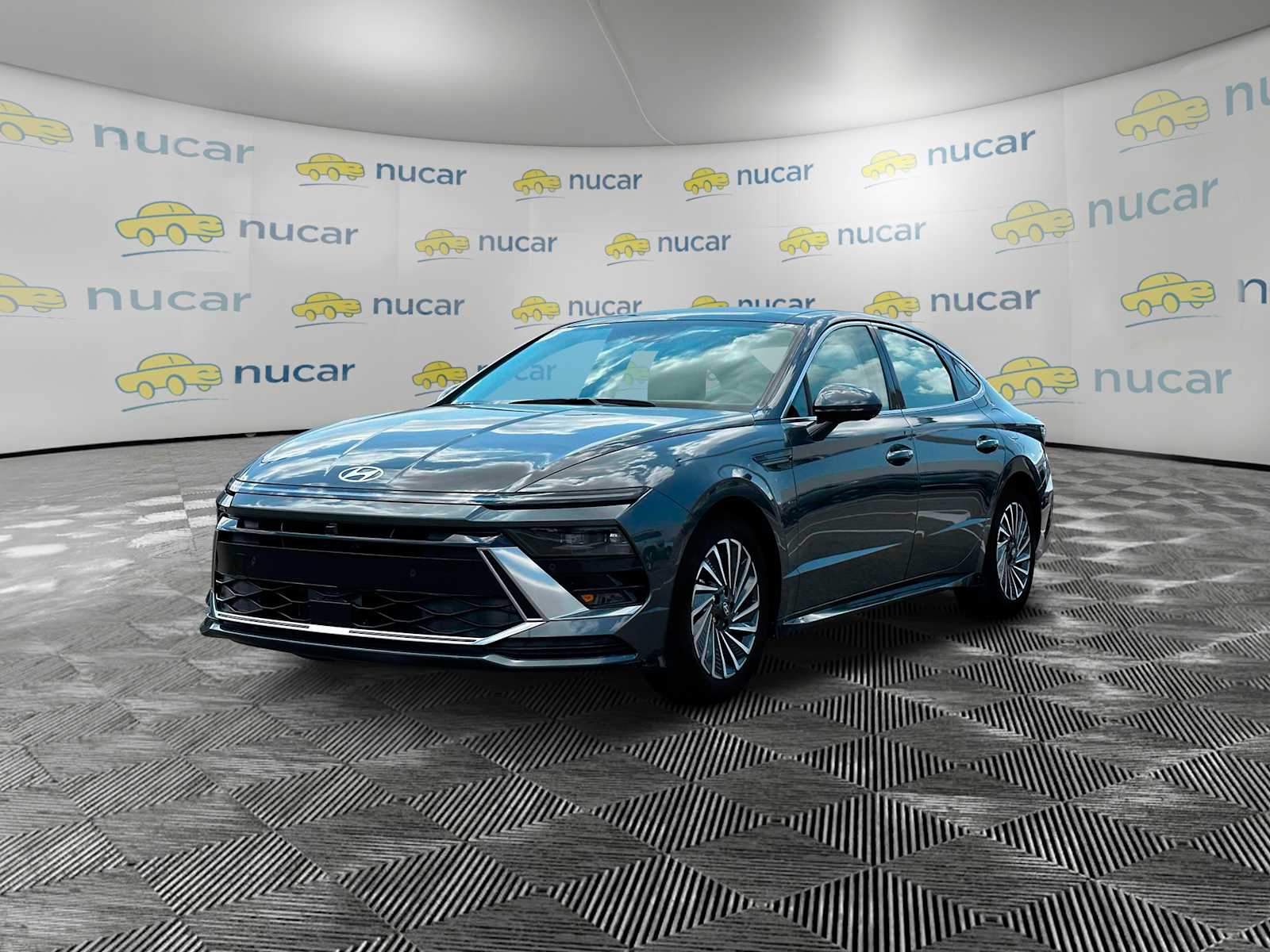 2024 Hyundai Sonata Hybrid Limited photo 2