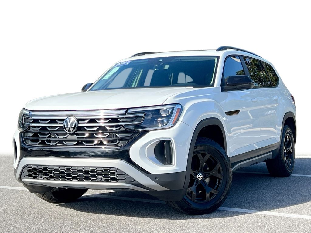 2025 Volkswagen Atlas Atlas Peak Edition's photo