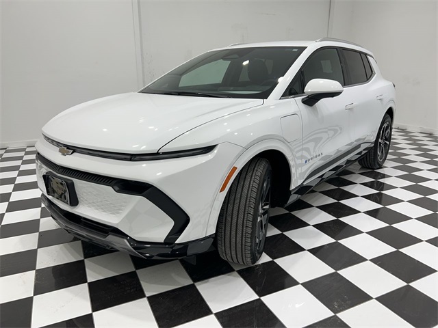 2024 Chevrolet Equinox EV LT's photo