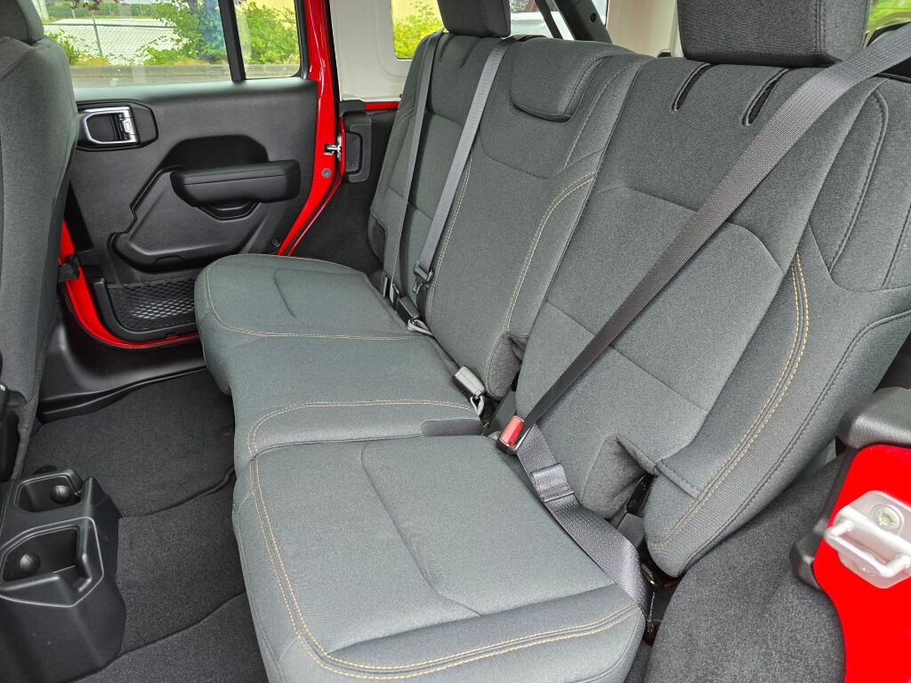 2025 Jeep Wrangler Sport S photo 17