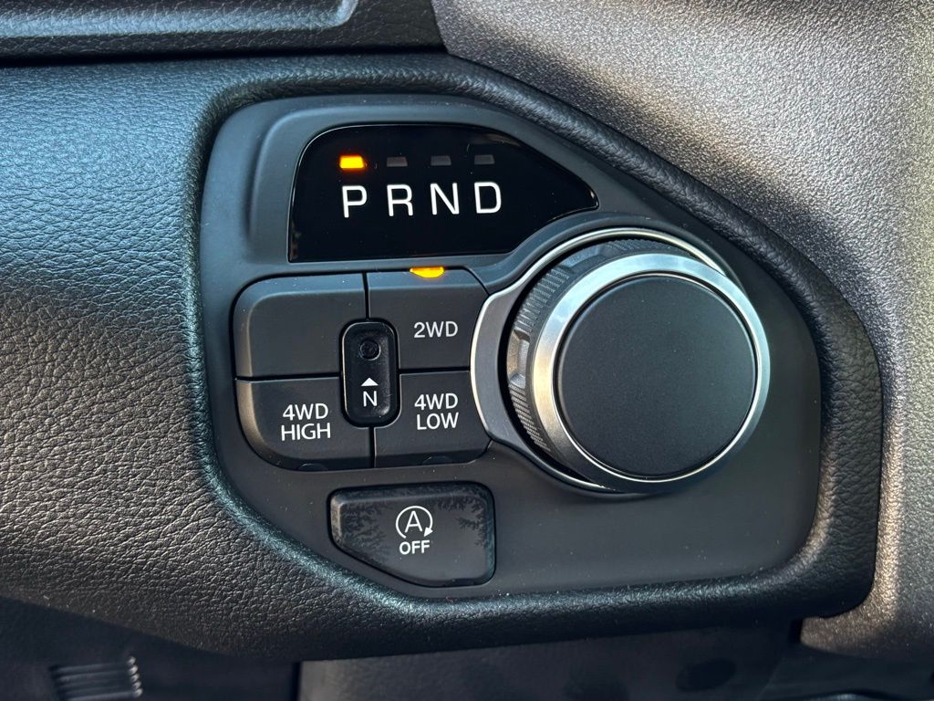 2026 Ram 1500 Tradesman photo 9
