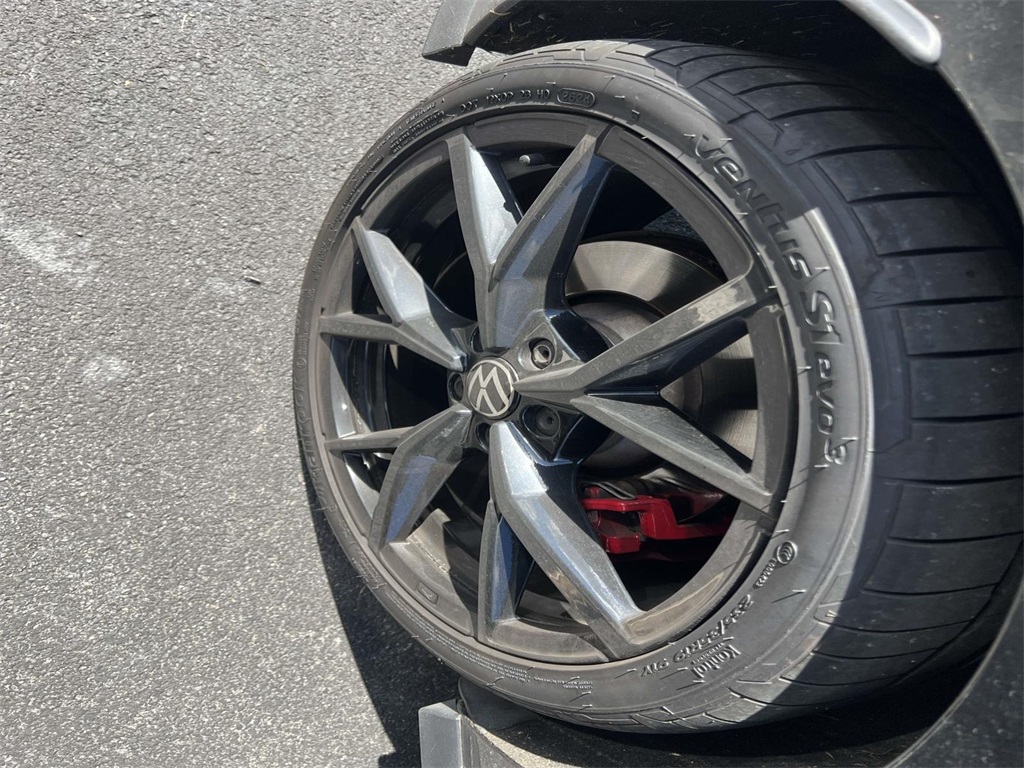 2024 Volkswagen Golf GTI 380 S photo 11