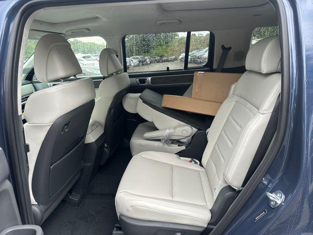 2026 Hyundai Santa Fe Calligraphy photo 3