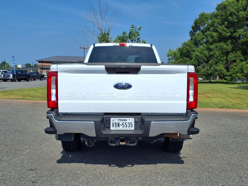 2024 Ford F-350 XLT photo 14