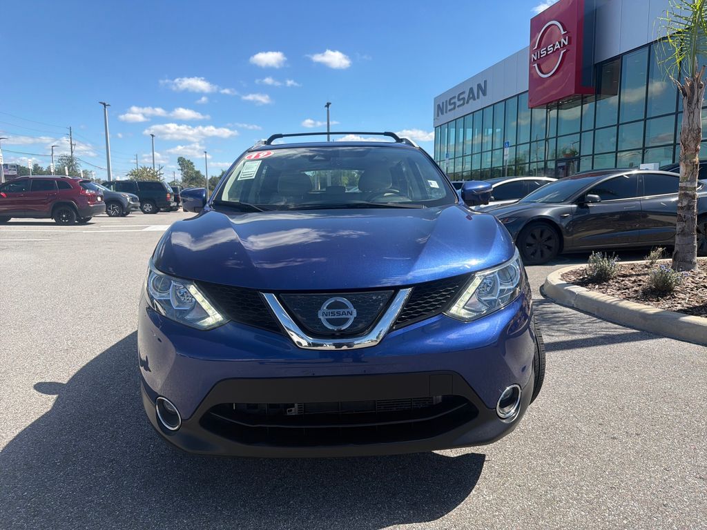 2019 Nissan Rogue Sport SV photo 2