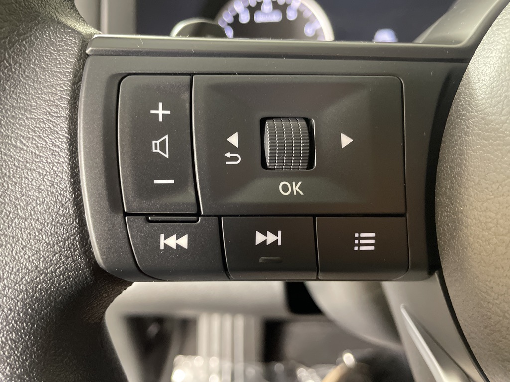 2025 Nissan Pathfinder S photo 22