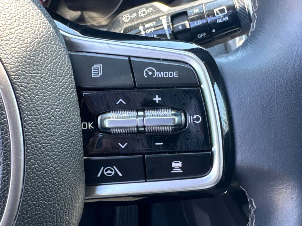 2022 Kia Sorento EX photo 28
