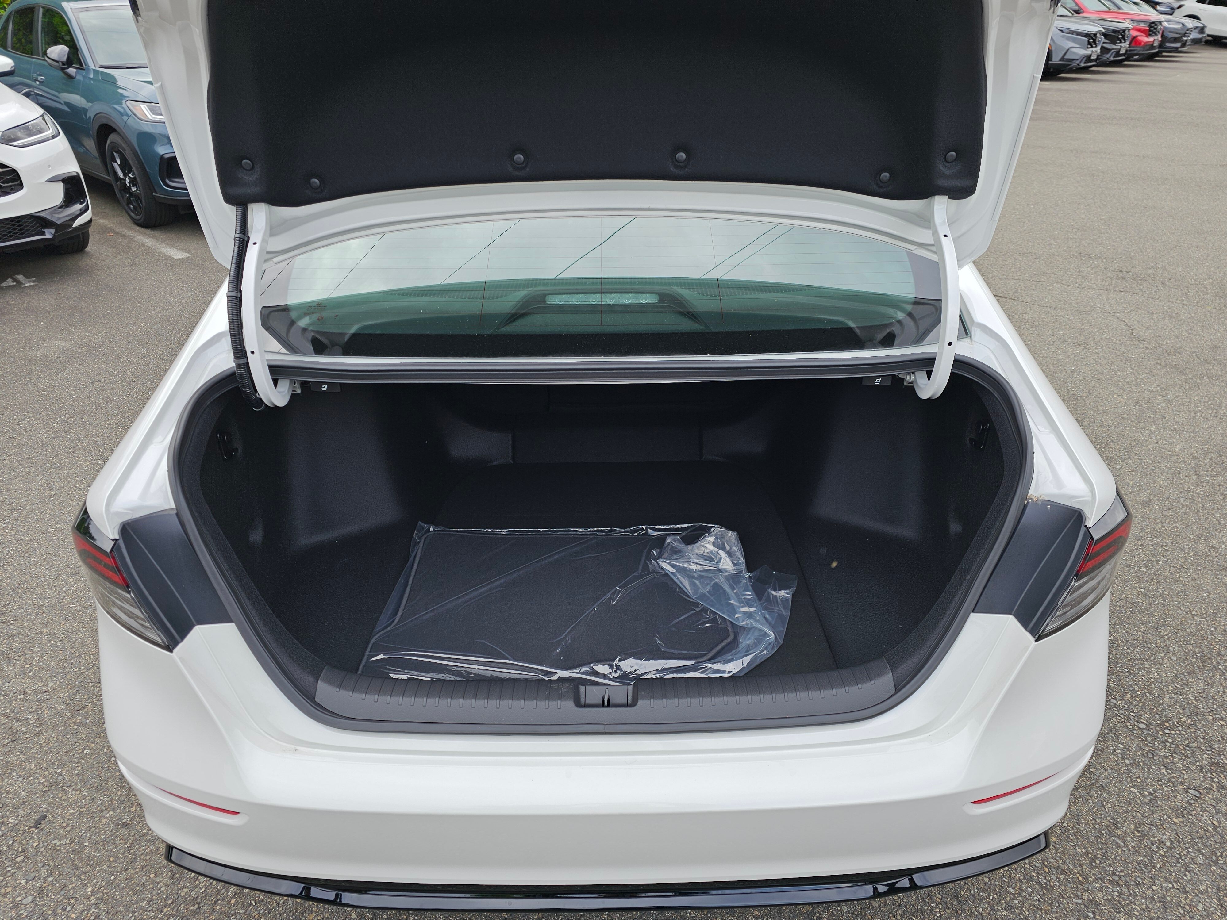 2025 Honda Accord Hybrid Sport-L photo 7