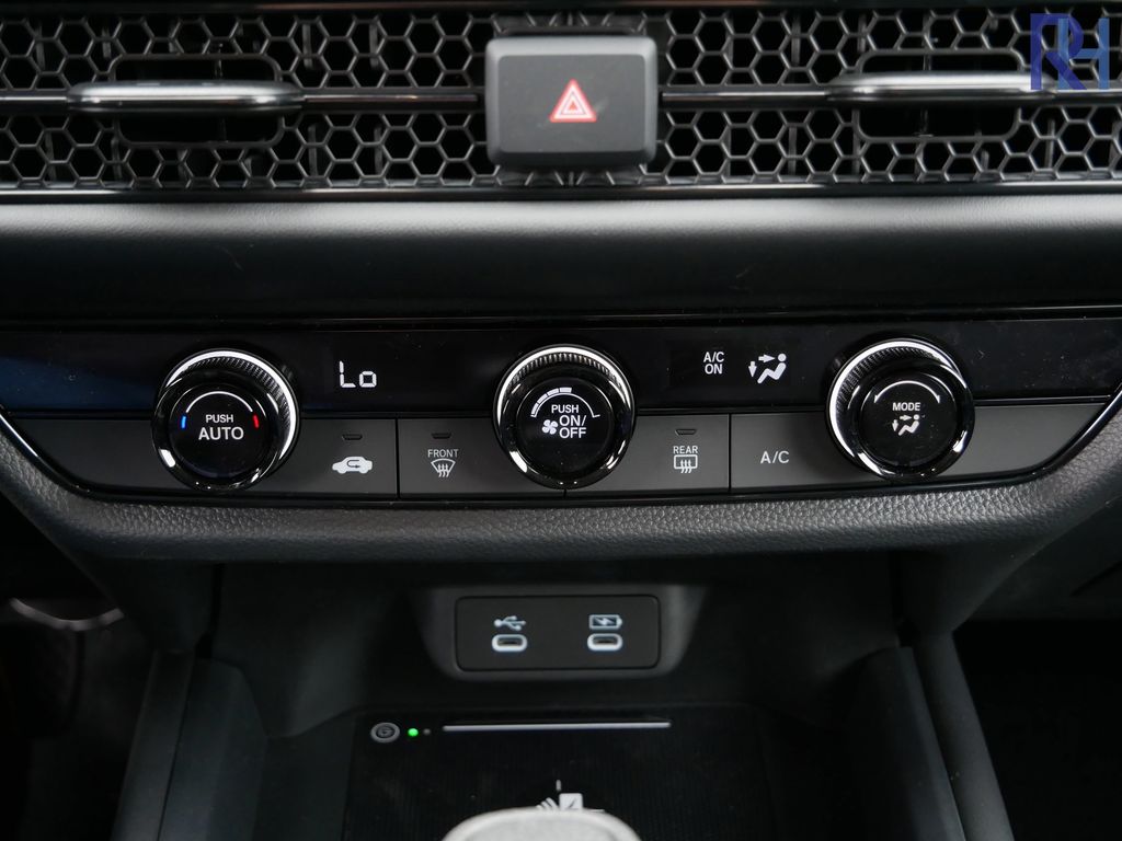 2026 Honda HR-V LX photo 7