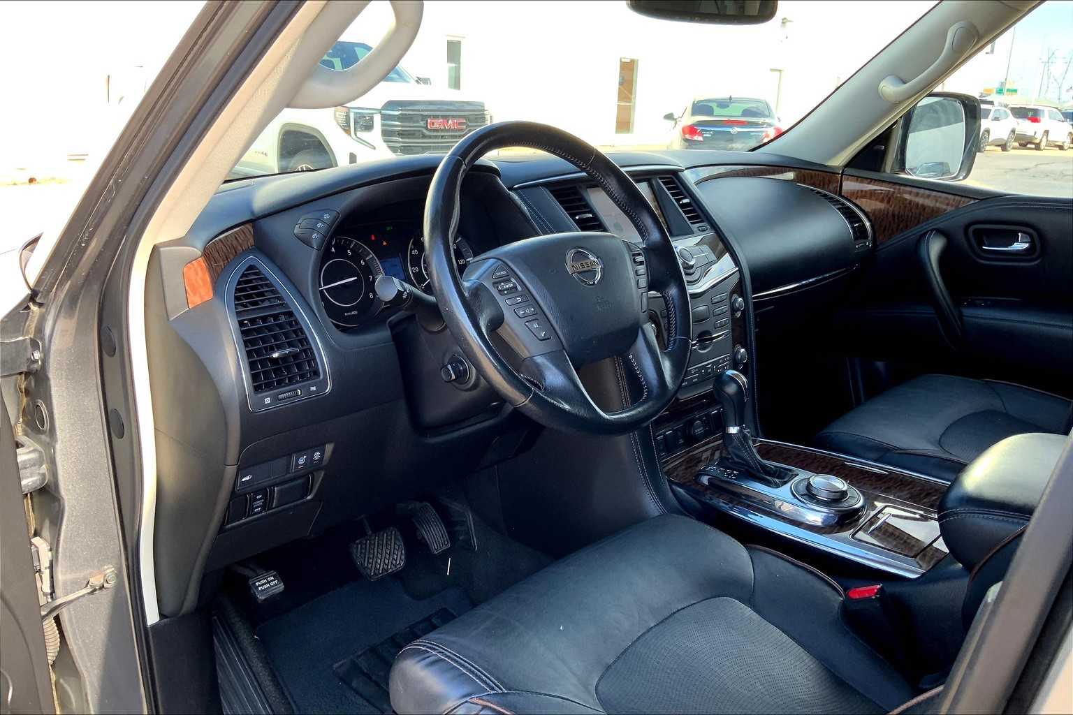 2020 Nissan Armada SL photo 16