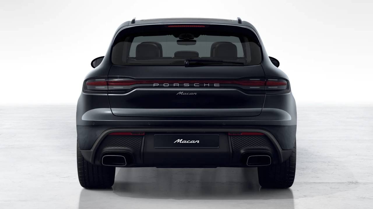 2026 Porsche Macan T photo 2