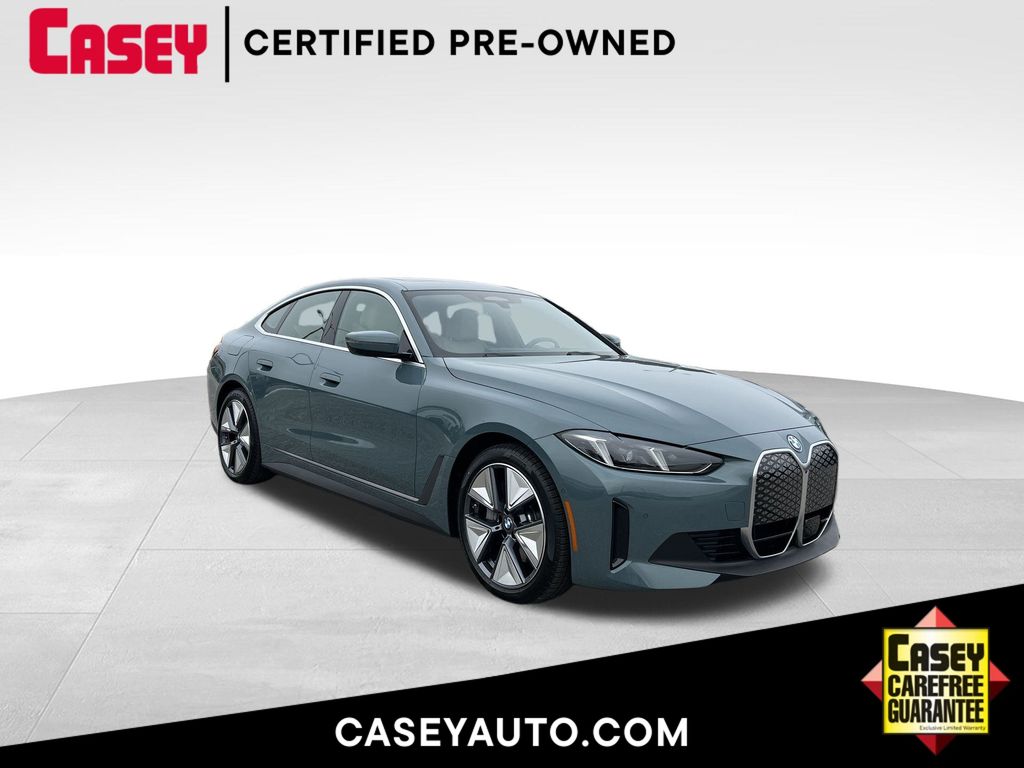 2025 BMW i4 40's photo