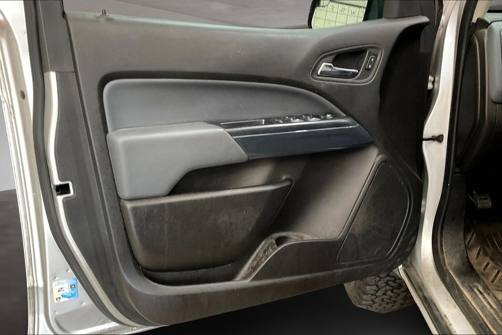 2017 Chevrolet Colorado Z71 photo 22