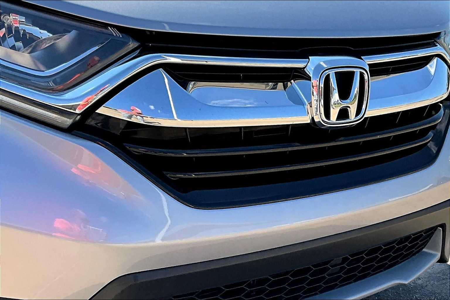 2017 Honda CR-V LX photo 25