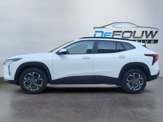 2025 Chevrolet Trax LT photo 5